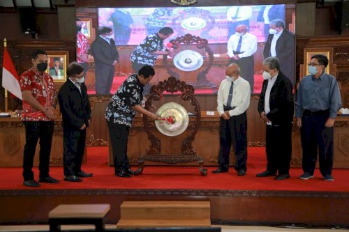 Launching Aplikasi Siswaskeudes dan Penandatanganan Perjanjian Kerja antara Inspektorat dengan Universitas Widya Dharma Klaten