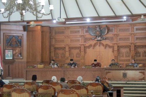 Wabup Klaten Hadiri Rapat Paripurna Tentang Pemandangan Fraksi terhadap Raperda Perubahan APBD Klaten