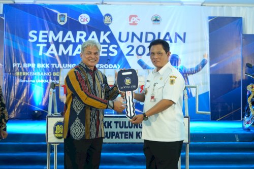 Wakil Bupati Klaten Hadiri Acara Penarikan Undian Tamades PT. BPR BKK Tulung (Perseroda) Tahun 2022