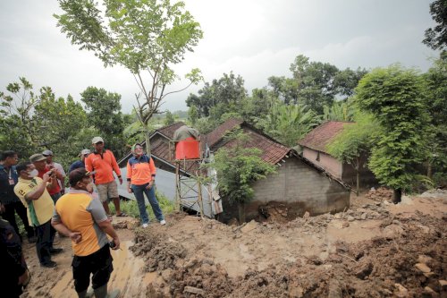 Tinjau Kawasan Terdampak Banjir di Gantiwarno, Bupati Klaten Harap Masyarakat Dukung Pemerintah Tertibkan Tambang