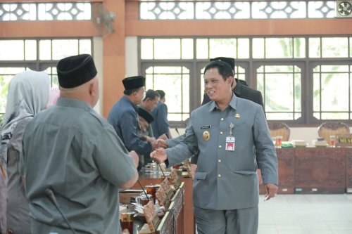 Wabup Klaten Sampaikan Penjelasannya Terhadap 2 Raperda