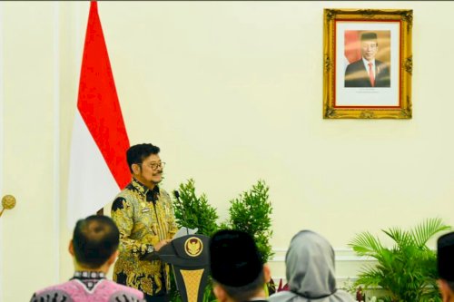 Bupati Klaten Terima Penghargaan Adhikarya Pratama Pembangunan Pertanian Dari Wapres RI