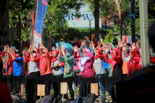 Ikuti Senam Sehat HKN Ke 59, Bupati Klaten Ajak Masyarakat Budayakan Hidup Sehat