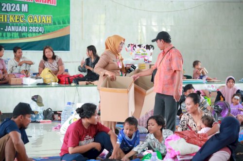 Bupati Klaten Serahkan Bantuan Klaten Peduli Demak