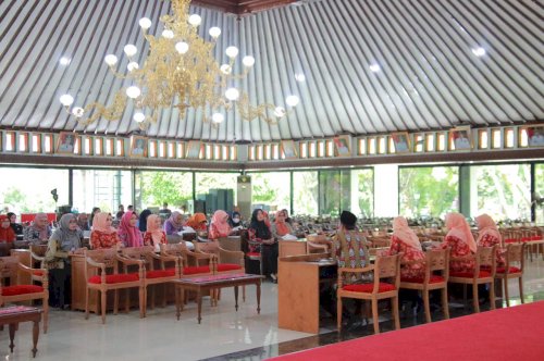 Semarak Ramadhan, DWP Setda Klaten Gelar Pengajian Bersama