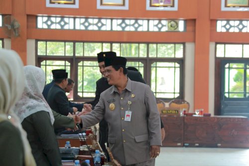 Wakil Bupati Sampaikan Pendapat Akhir Pada Rapat Paripurna DPRD Kabupaten Klaten