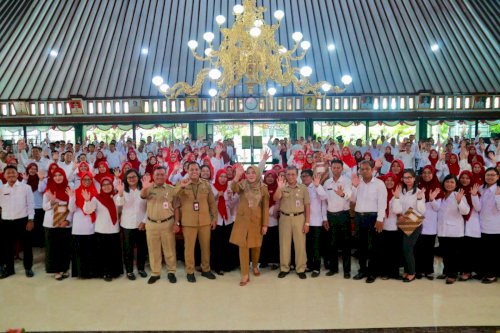 Bupati Klaten Serahkan 251 SK PPPK Formasi 2023