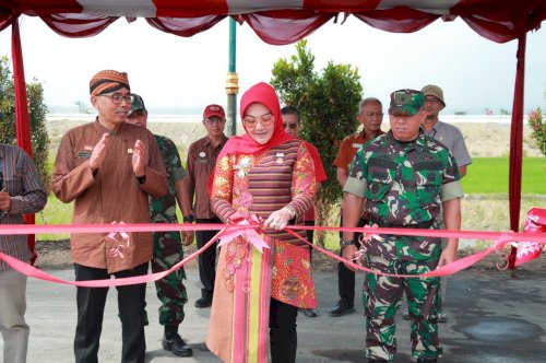 Tutup KBMKB XXIII, Bupati Klaten Resmikan Talud Irigasi Sawah & Kantor Pelayanan Demakijo