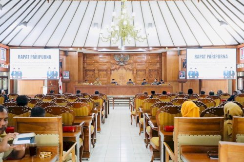 Bupati Klaten Mas Hamenang Hadiri Rapat Persetujuan Dewan Tentang RANWAL RPJMD Tahun 2025-2029