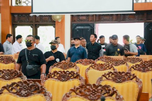 Bupati & Wabup Klaten Terima Audiensi Aliansi Masyarakat Klaten Peduli TPA Troketon (AMPERA)