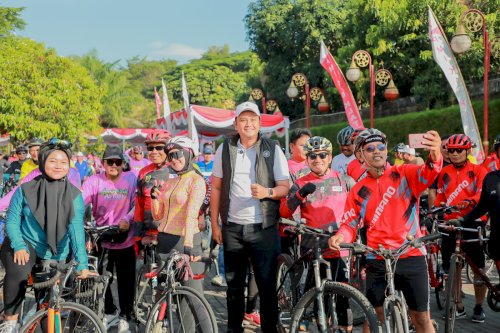 Bupati Klaten Gowes Bareng Semarakkan HUT PMI ke-80