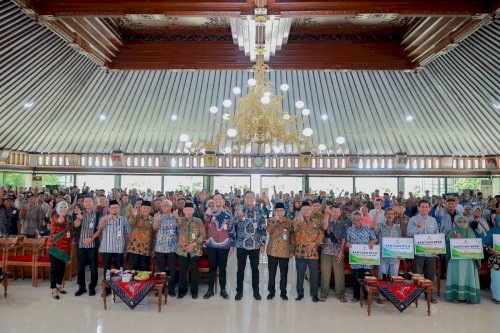 Pemkab Klaten dan Baznas Salurkan Bantuan RTLH, BPRR, dan Jambanisasi Tahun 2025