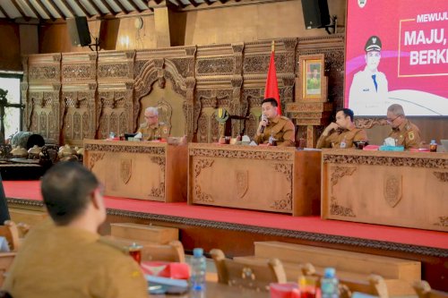 Bupati dan Wakil Bupati Klaten Dorong Perencanaan Terpadu dan Optimalisasi PAD dalam Rakor Senin 