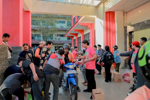 Pemkab Klaten Bagikan Ratusan Bingkisan untuk Pengemudi Ojol dan Opang Jelang Idulfitri