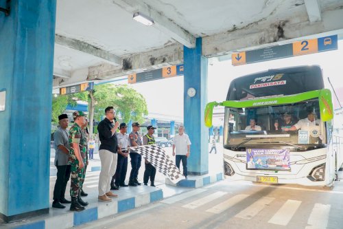 Bupati Klaten Lepas Tim Penjemputan Mudik Gratis, 16 Bus Jemput Warga Klaten di Jakarta