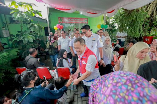 Tinjau Vaksinasi Campak, Gubernur Jateng Dorong Masyarakat Lengkapi Imunisasi Anak