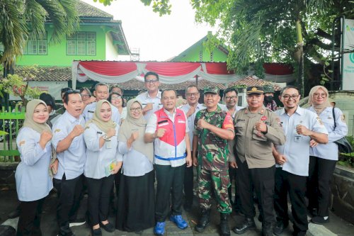 Tinjau Vaksinasi Campak, Gubernur Jateng Dorong Masyarakat Lengkapi Imunisasi Anak