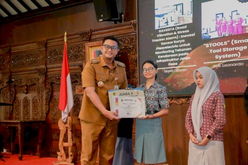 Bupati Klaten Serahkan Penghargaan Krenova 2026, Dorong Inovasi Pelajar