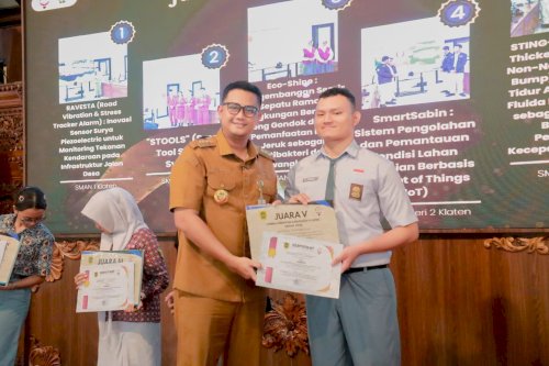 Bupati Klaten Serahkan Penghargaan Krenova 2026, Dorong Inovasi Pelajar