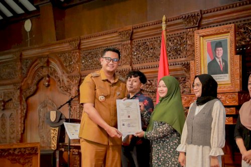 Bupati Klaten Serahkan Penghargaan Krenova 2026, Dorong Inovasi Pelajar