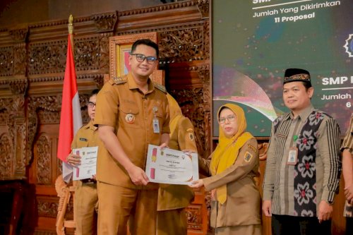 Bupati Klaten Serahkan Penghargaan Krenova 2026, Dorong Inovasi Pelajar