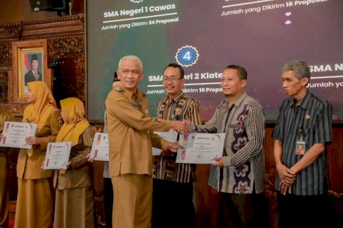 Bupati Klaten Serahkan Penghargaan Krenova 2026, Dorong Inovasi Pelajar