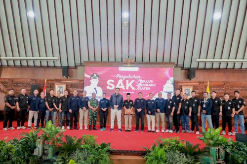 Bupati Klaten Kukuhkan “Sedulur Ambulan”, Perkuat Sinergi Layanan Kesehatan dan Kemanusiaan