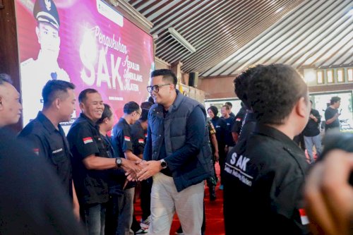 Bupati Klaten Kukuhkan “Sedulur Ambulan”, Perkuat Sinergi Layanan Kesehatan dan Kemanusiaan