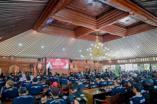 Bupati Klaten Kukuhkan “Sedulur Ambulan”, Perkuat Sinergi Layanan Kesehatan dan Kemanusiaan