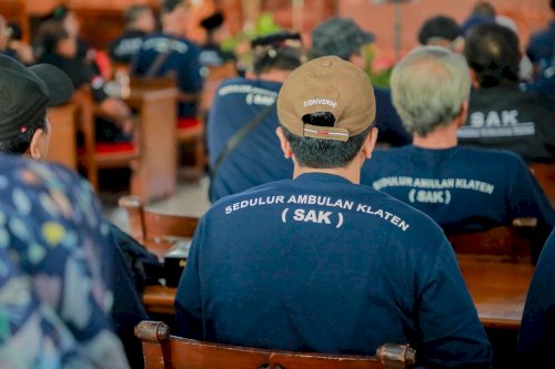 Bupati Klaten Kukuhkan “Sedulur Ambulan”, Perkuat Sinergi Layanan Kesehatan dan Kemanusiaan