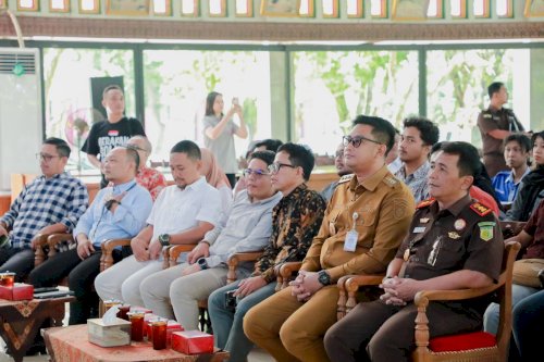 Lewat Diskusi Publik, Bupati Klaten Ajak Anak Muda Perluas Jejaring dan Inovasi