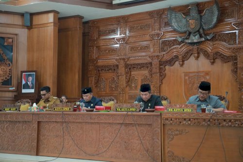 Bupati Klaten Sampaikan Jawaban atas perubahan Perda Nomor 5 Tahun 2017 tentang Badan Permusyawaratan Desa (BPD)