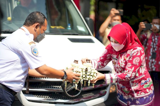 Bupati Klaten Launching Angkutan Wisata DAMRI Rute Terminal Ir. Soekarno Klaten - Kampung Girpasang Klaten