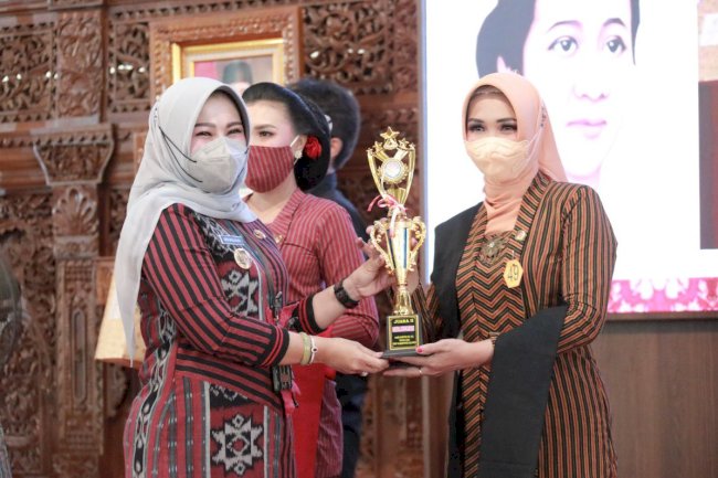 Bupati Klaten Launching Program Toko Daring DWP Klaten