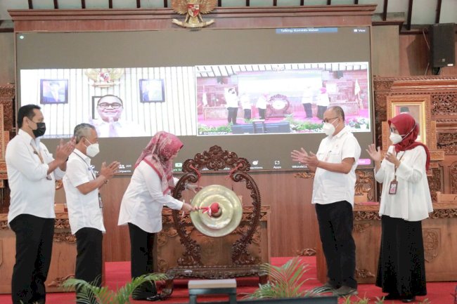 Bersama Sekretaris Ditjen Dukcapil Kemendagri, Bupati Klaten Launching Aplikasi SAKURA