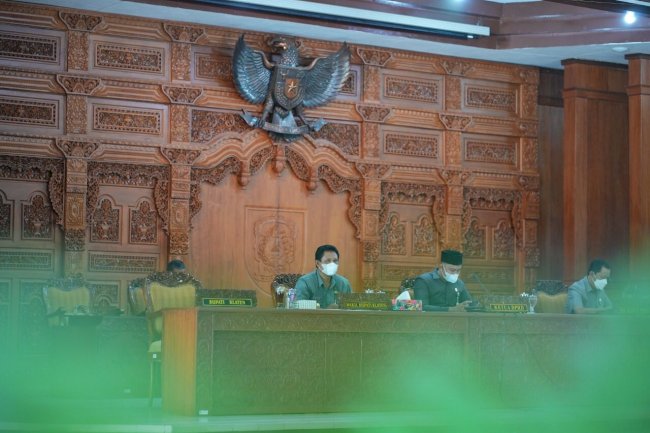 Paripurna Penyampaian Pemandangan Umum Fraksi - Fraksi terhadap Raperda tentang LKPJ APBD 2021