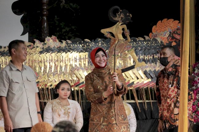 Pagelaran Wayang Kulit di Ds. Keputran, Kec. Kemalang