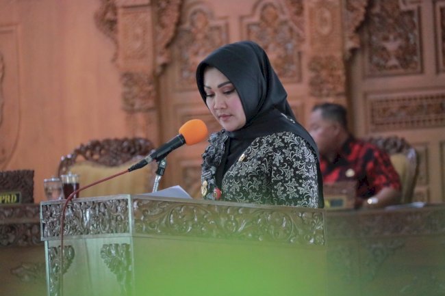 Bupati Klaten Sampaikan Jawabannya Atas Pemandangan Umum Fraksi Terhadap Lima Raperda