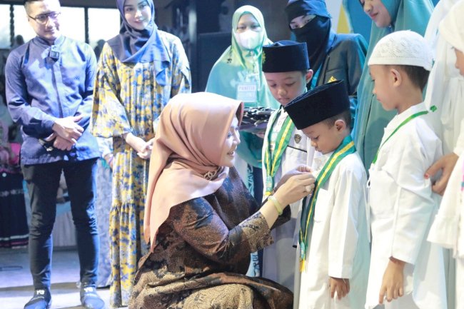 2.000 Santri Diwisuda Dalam Wisuda Akbar Klaten Menghafal #6