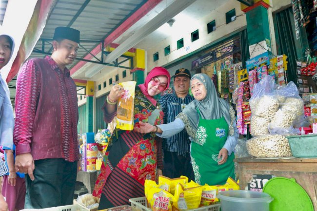 Jelang Lebaran, Bupati Klaten Cek Komoditas Pangan Di Pasar