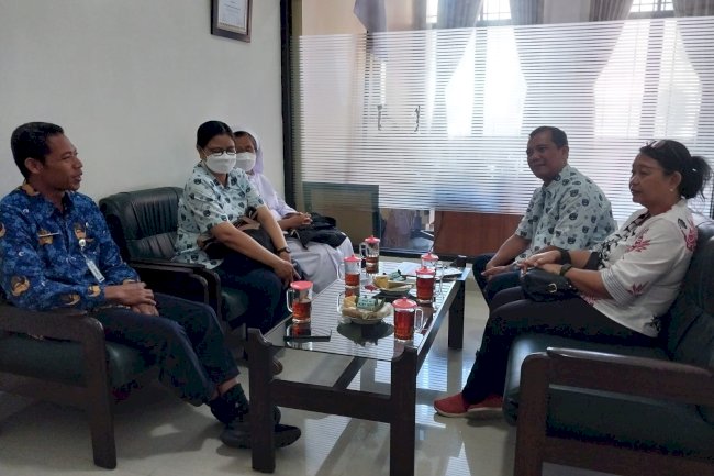 Direktur kampus ASMI Yogyakarta Laksanakan Kunjungan Mahasiswa Magang di Bagian Prokopim