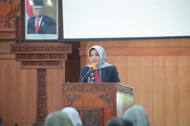 Bupati Klaten sampaikan penjelasan terhadap Raperda tentang Laporan Nota Keuangan Pertanggungjawaban Pelaksanaan APBD Kabupaten Klaten Tahun 2022