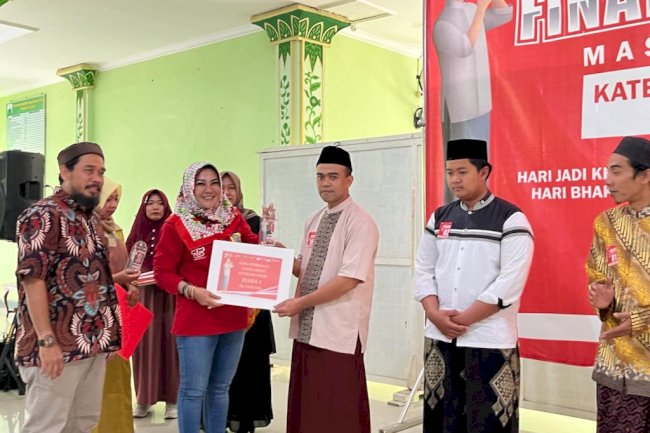 Penyerahan Piala Lomba Adzan Kecamatan Klaten Tengah Tahun 2023