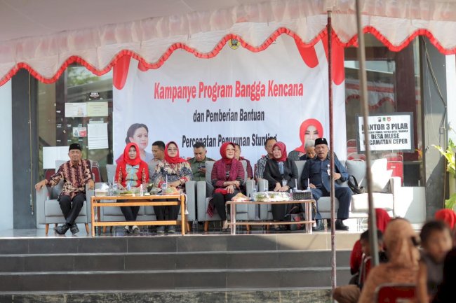 Bupati Klaten Salurkan Bantuan Stunting Kepada Masyarakat Desa Karanganom dan Mlese