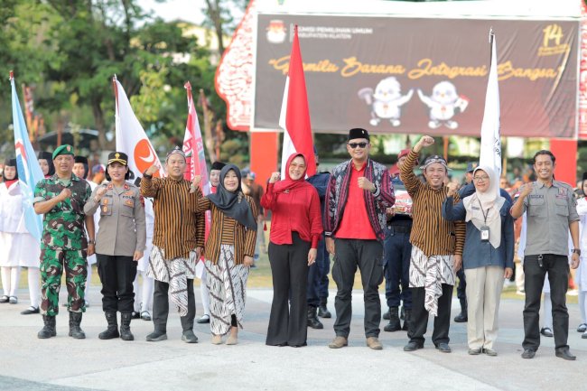 Serah Terima Bendera Kirab Pemilu Tahun 2024, Bupati Klaten Ajak Masyarakat Jangan Golput