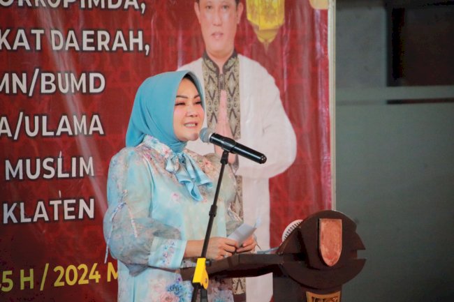 Bupati Klaten Tutup Kegiatan Safari Ramadhan 1445 Hijriyah di Masjid Nur Azizah Pemkab Klaten