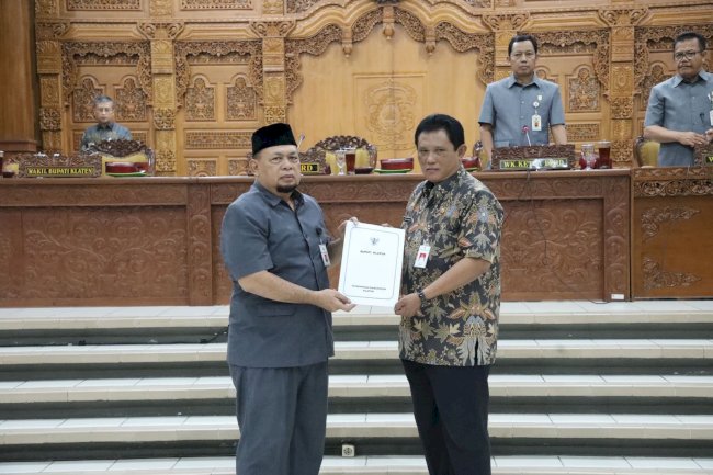 Wabup Klaten Sampaikan Penjelasannya Terkait Pengantar Nota Keuangan terhadap Raperda LPJP APBD Tahun 2023 dan 2 Raperda Lain