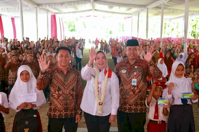 Sambang Warga Desa Krajan, Bupati Klaten Resmikan Pembangunan TPS 3R