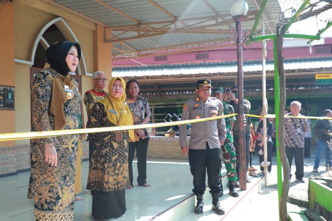 Bupati Klaten Sampaikan Belasungkawa Kepada Keluarga Ketua OSIS SMAN 1 Cawas
