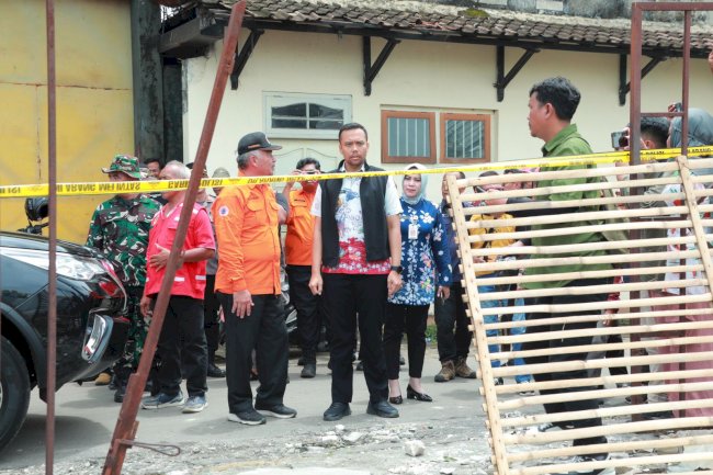 Plh Bupati Klaten Tinjau Warga Terdampak Bencana Alam Angin Puting Beliung